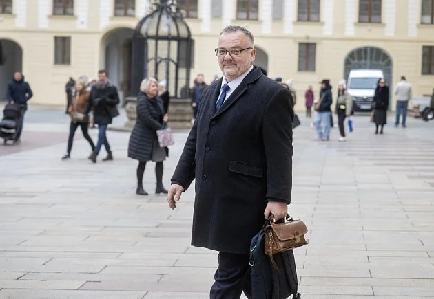 Stát potřebuje vědět, kudy jezdí kamiony, řekl Bednárik. Navrhuje plošné mýto