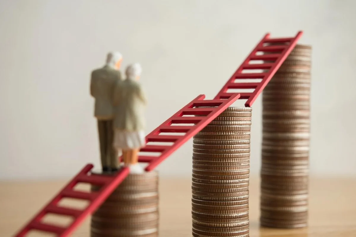 Důchody 2026: Víme, kdo si od ledna přilepší o tisíce a komu se penze zvýší jen o pár stovek