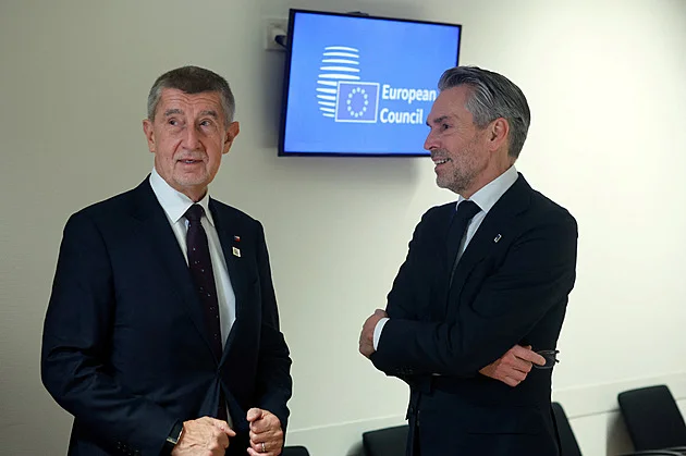 Babiš zradil Ukrajinu, tepe premiéra opozice. Česko ztratí důstojnost, míní Fiala