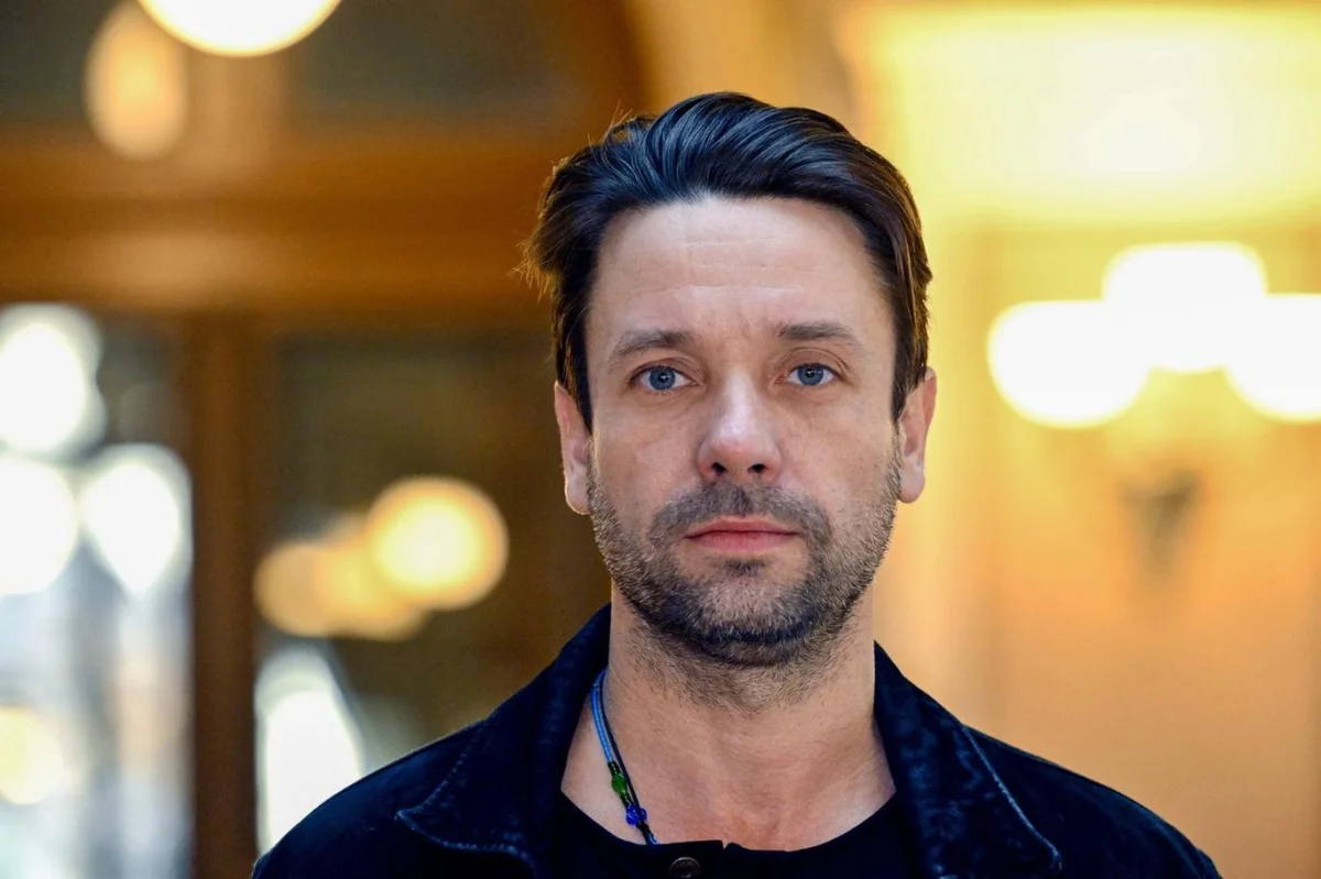 Václav Neužil opět nasadil roušku: „Covid byl podivná doba! Tyhle absurdity jsme si teď znovu připomněli“