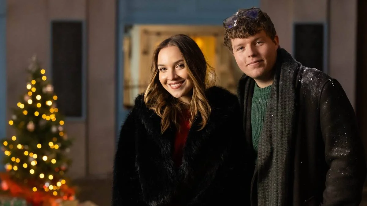 Poslechněte si vánoční píseň Ulice už teď. Diváci zuří, že musejí přetrpět reklamy