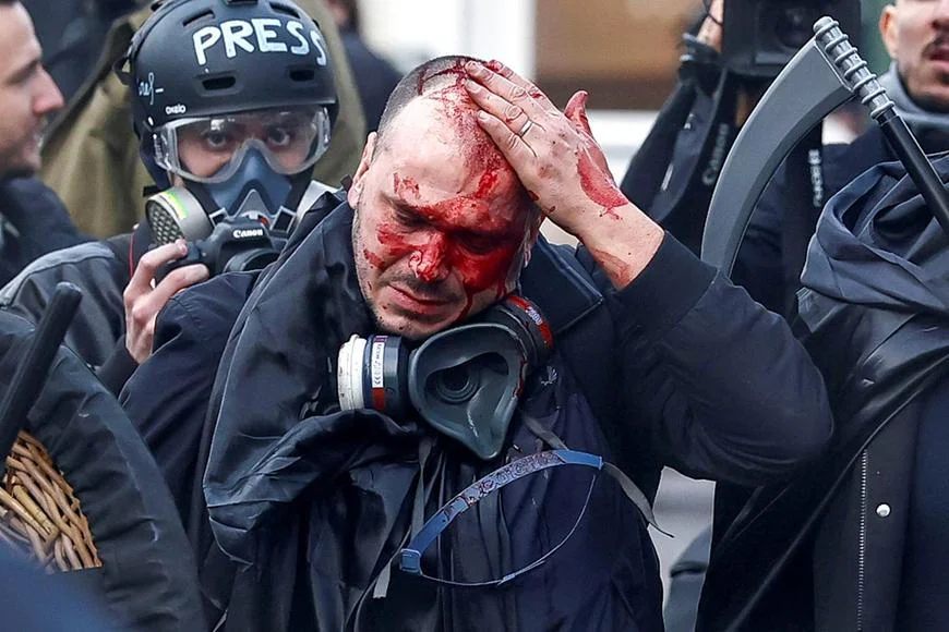 Tisíc traktorů vs. EU: Brutální střety u Evropského parlamentu