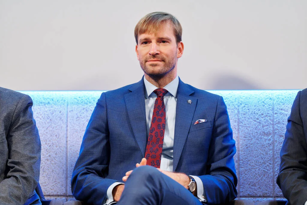 Vojtěchovy razantní změny. Konec Policara zodpovědného za nezákonná covidová opatření a sázka na inovace