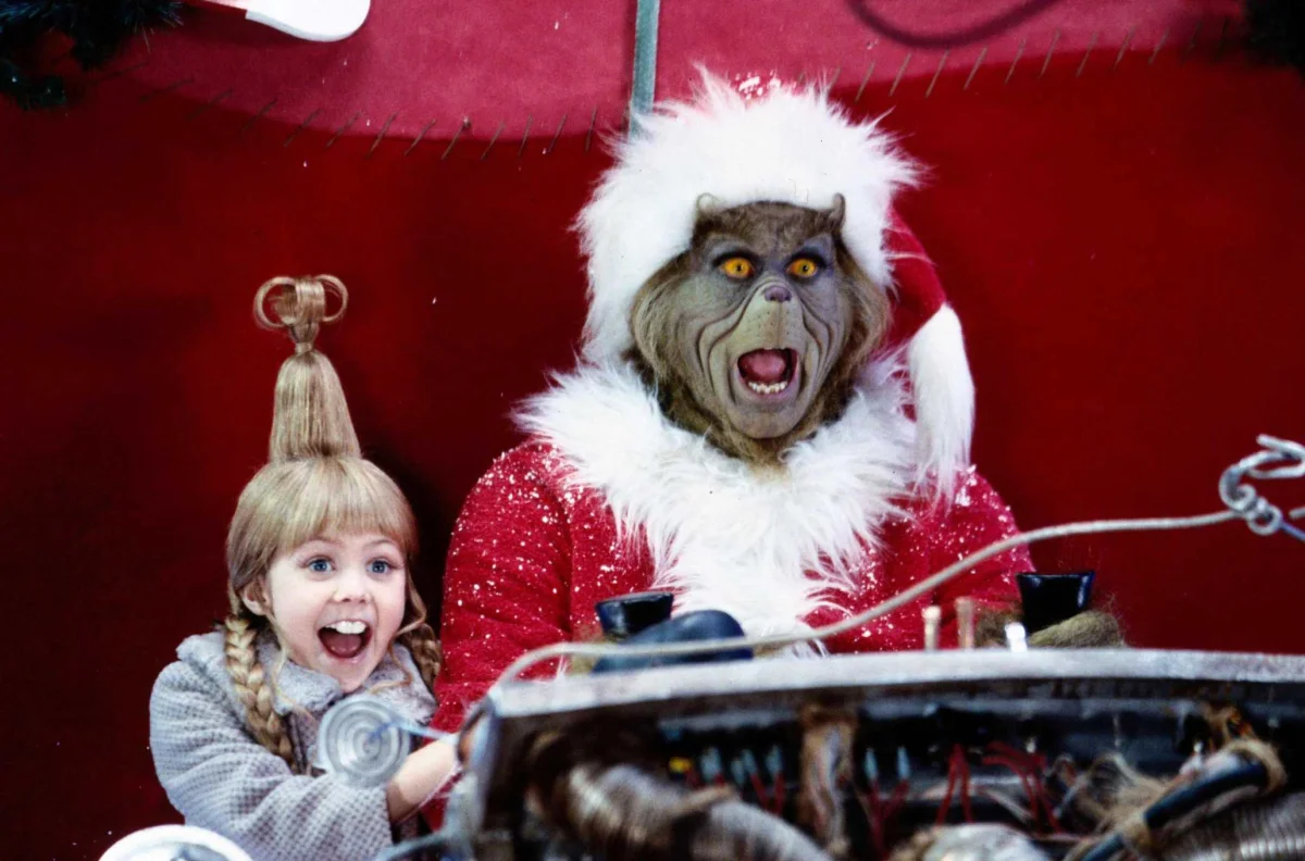 Z vánoční komedie až k AC/DC. Z Taylor Momsen alias sladké Cindy Lou je temná rockerka