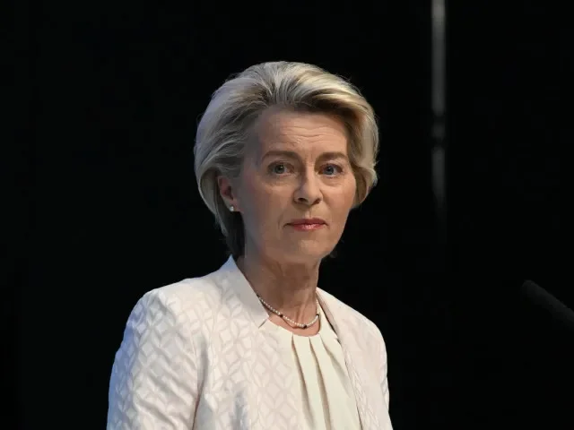 Evropská komise v tichosti navrhla prodloužení „dočasného“ chat control 1.0. Podle Gregorové ze strachu