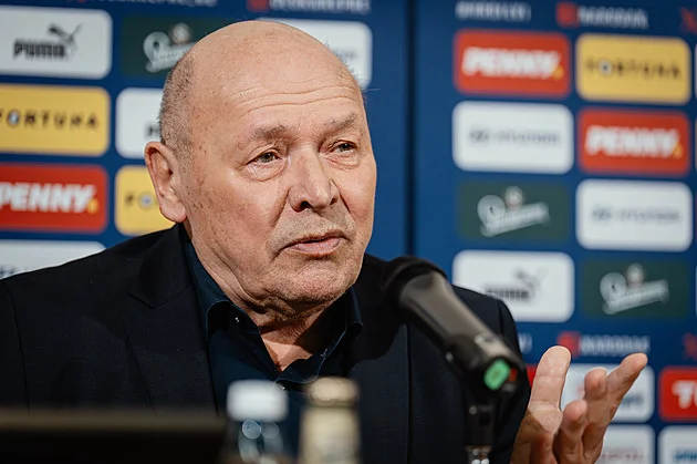 Ega za hlavu a začít fárat. Co se u repre změní s příchodem mazáka Koubka?