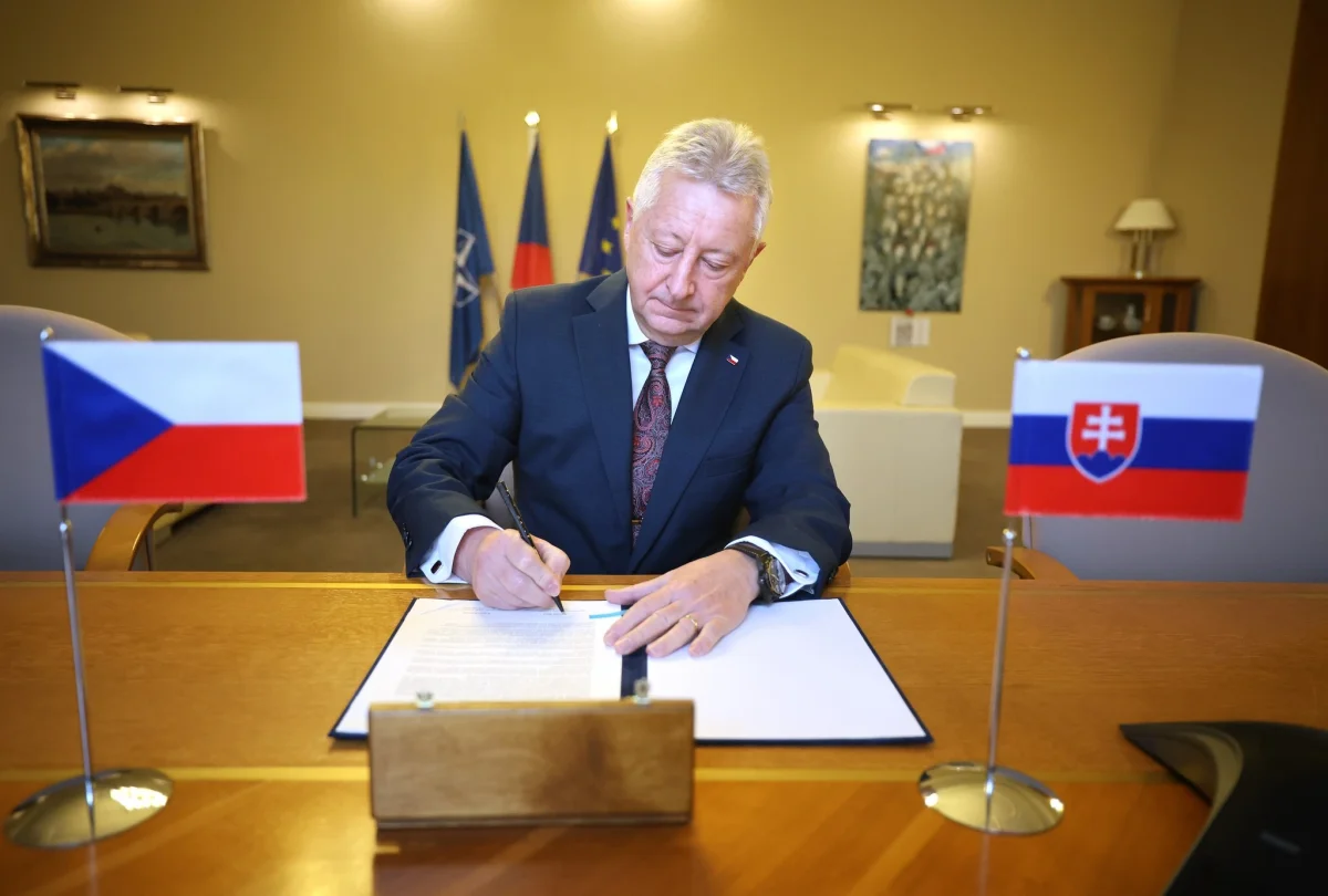 Zůna označil za prioritu posílení civilního řízení armády, chce navýšit stavy o 7500 vojáků