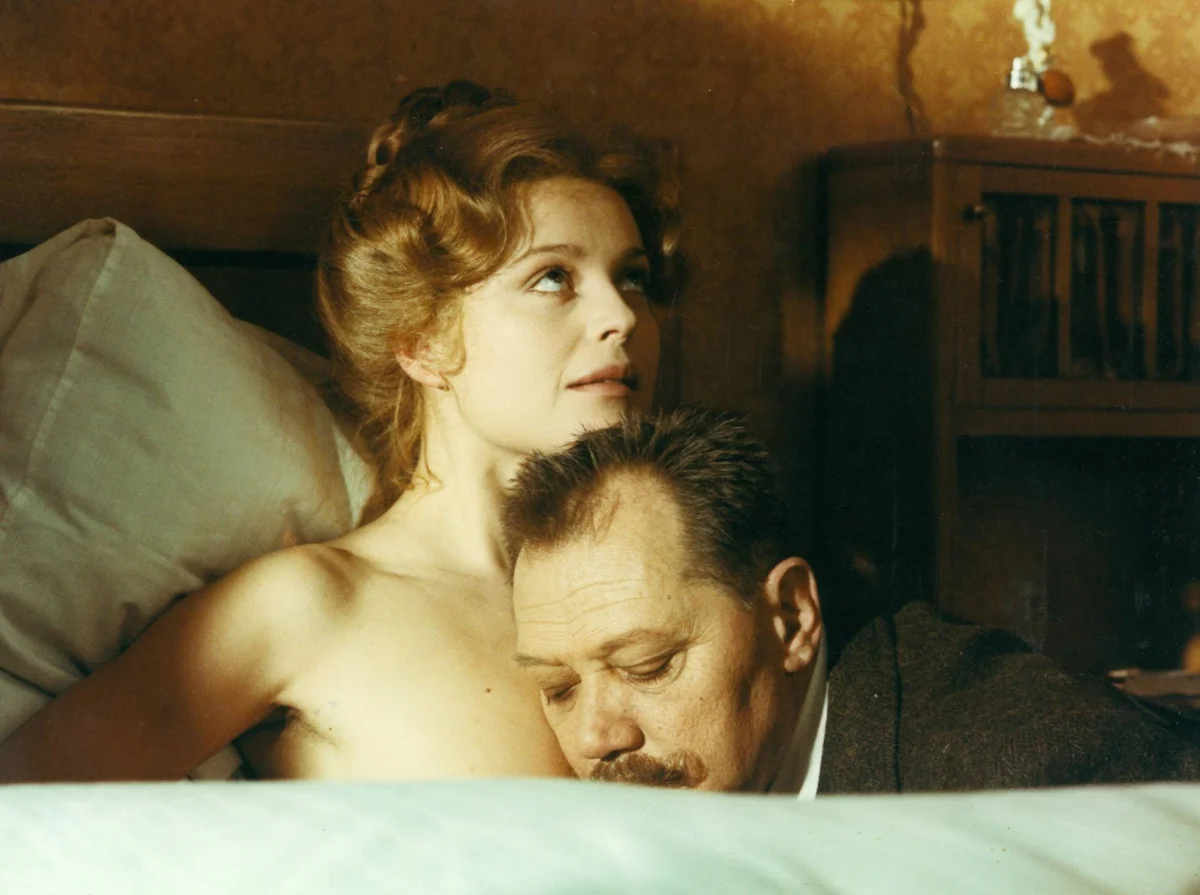 Postřižiny: Hanzlík místo Menšíka, zdevastovaný veterán, Vášáryové tajnosti a Menzelova pomsta