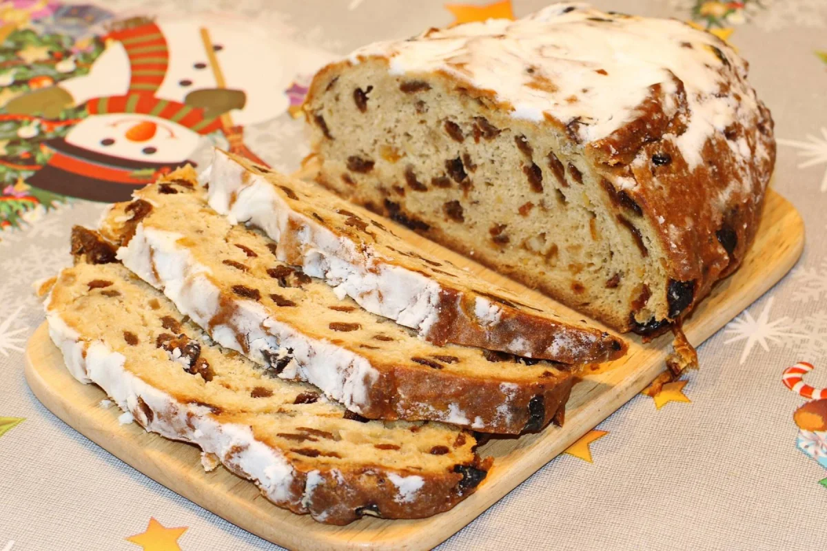 Recept na vánoční štolu podle Heleny Vondráčkové. Karel Gott se jí nemohl nabažit