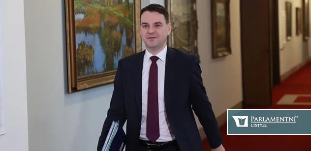 Protestuješ proti Macinkovi, to ti omluvíme. Školy pod palbou za vypuštěné studenty