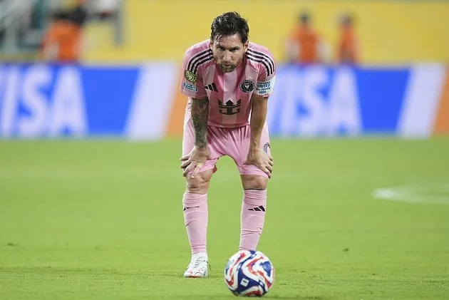 Dramatické Vánoce Lionela Messiho. Těžká zranění při nehodě posunula i svatbu