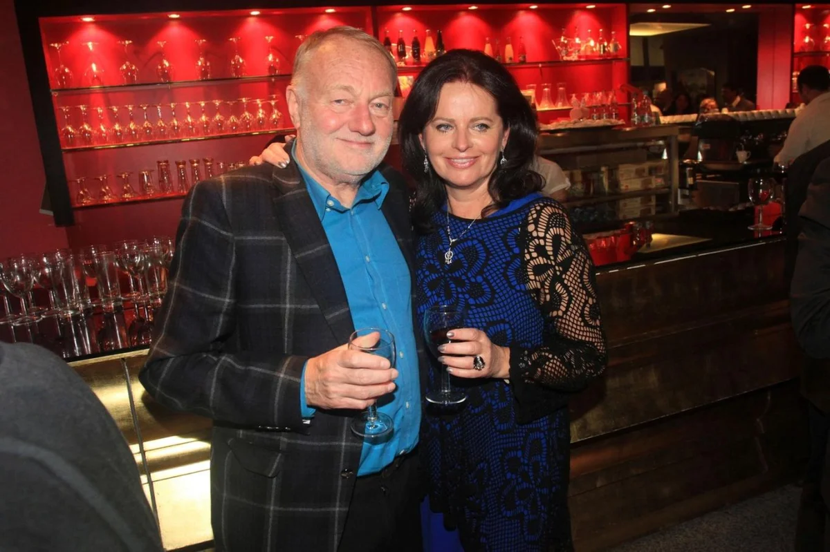 Luděk Sobota si na Vánoce užívá s manželkou: Po odpočinku na gauči nastane krásný moment