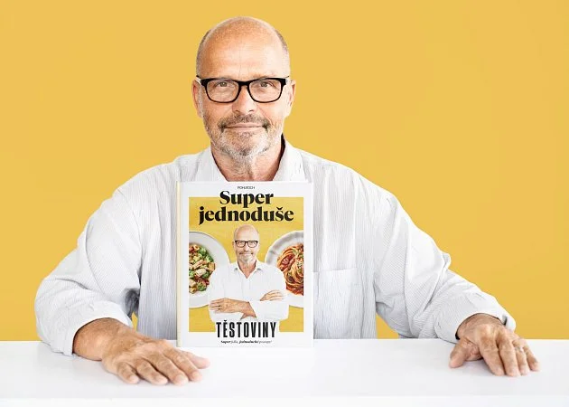 Kuchař Pohlreich radí, jak na bramborový salát. Dává do něj uzeninu i křen