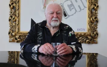 Milan Knížák: Přál bych si, aby lidé byli čestní a nenechali se opíjet „rohlíky“