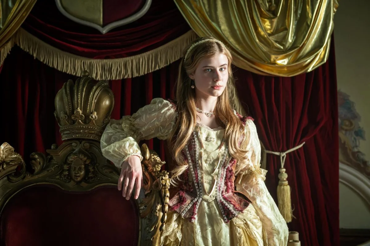 Vánoce 2025: Sofie Anna Švehlíková a Oskar Hes v nové pohádce Záhada strašidelného zámku