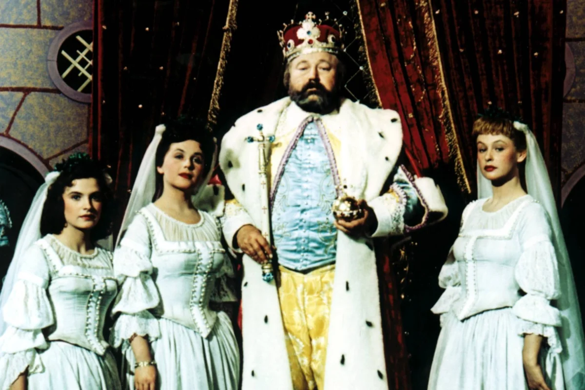 Byl jednou jeden král: Maruščino trauma z líbání, opilecká snídaně princů a zlomená ruka milovníka