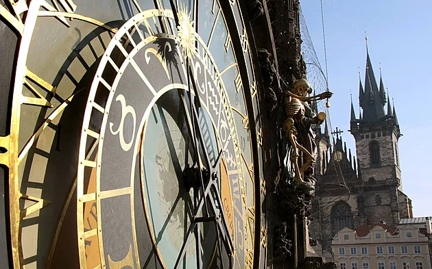 Svátky v roce 2026: Přehled dnů volna, prodloužených víkendů a zavřených obchodů