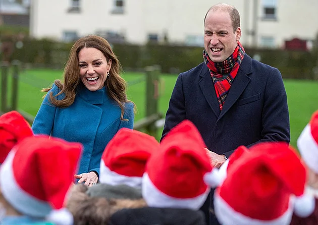 Vánoce královské rodiny: Šílené dárky, štědrodenní fotbálek a přísné pravidlo u večeře