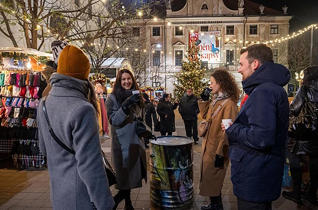 Brno žije Vánocemi i po adventu, táhne zimní kino a atrakce