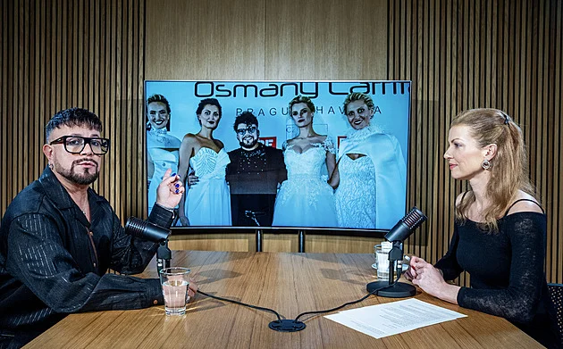 Vánoce jsem poznal až v Československu, vzpomíná kubánský návrhář Osmany Laffita