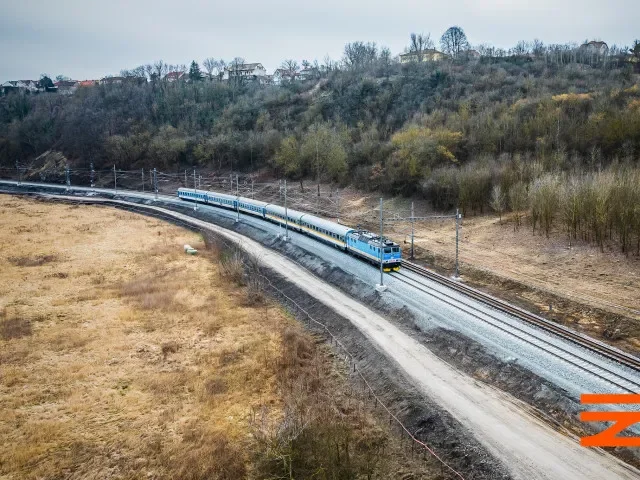 Co mění nový jízdní řád na české železnici? Posiluje cesta k Baltu i regionální vlaky kolem Prahy