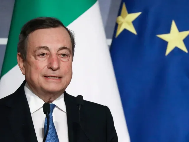 Il Foglio: Von der Leyenová by mohla být předčasně odsunuta do Berlína a objevit by se mohl Draghi