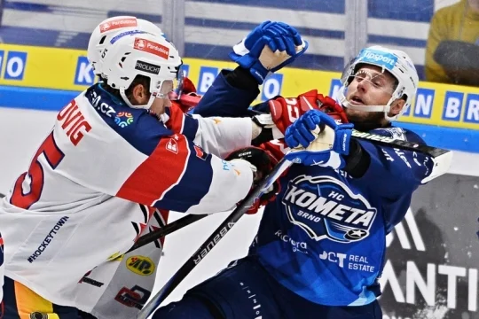 V druhé odvetě hokejového finále Brno přivítá vedoucí Pardubice