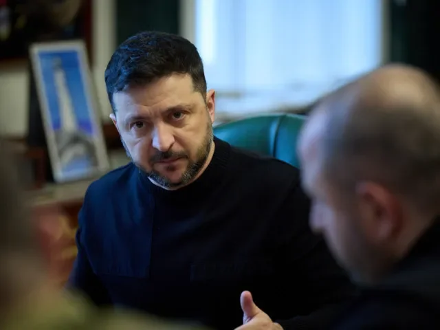 Zelenskyj přiletěl na Floridu. „Stáhneme vojáky, pokud to udělá i Rusko.“ Vytvoříme demilitarizovanou zónu, uvedl