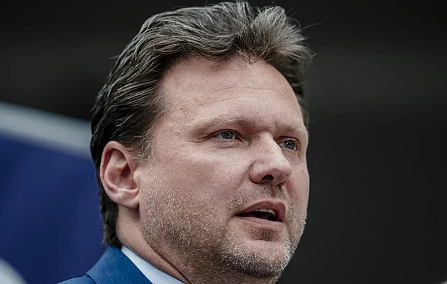 Svět se posouvá k diplomatickému řešení války, řekl Macinka a ocenil Trumpovo úsilí