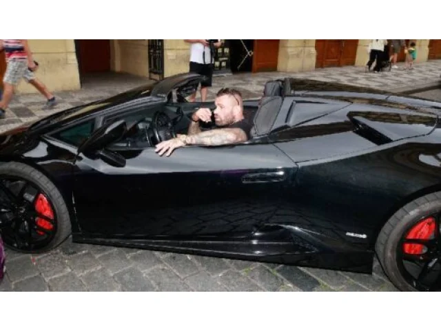 Po nástupu do vazby další zvrat. Podle všeho se Vémola zbavuje svého vozu za miliony, prozradil to inzerát