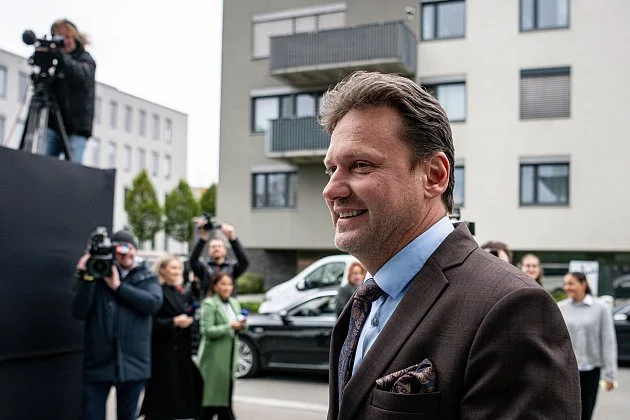 Koalice chce zrušit služební zákon. Nová norma má usnadnit propouštění úředníků