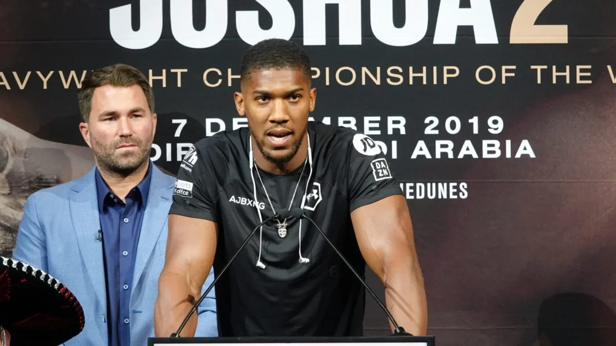 Anthony Joshua byl zapojen do tragické autonehody v Nigérii, dva spolujezdci zemřeli