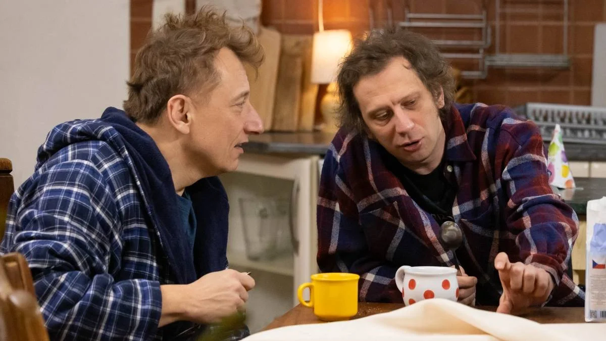 Silvestr Lukáše z Ulice: O půlnoci chodí krmit ovce, žena ujíždí se psím spřežením