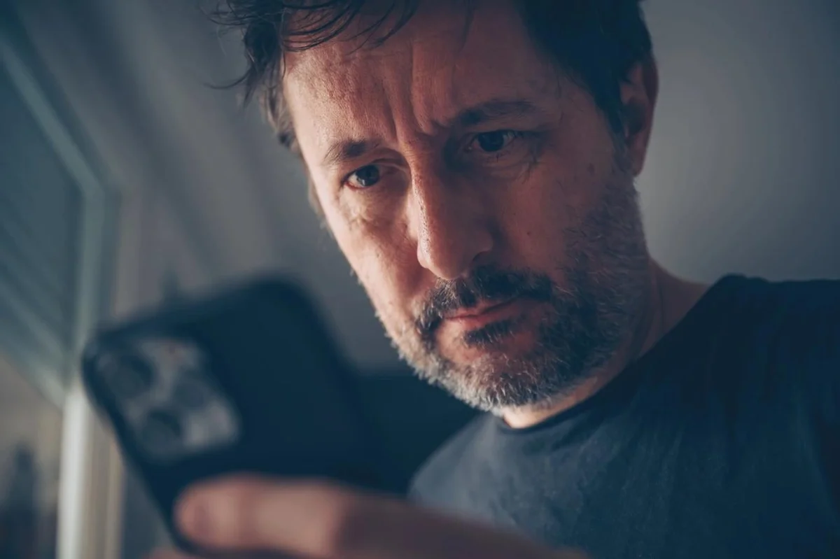 Podvodné SMS chodí seniorům čím dál častěji: Co se v nich píše?