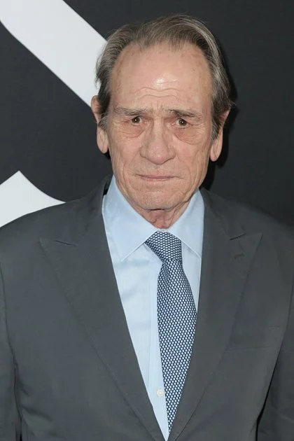 Dceru slavného herce našli mrtvou v hotelu. Mluví se o nehodě i sebevraždě