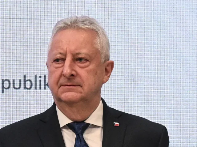 Povinná vojna není pro ČR řešením, říká Zůna. S Metnarem chtějí zavést jednotný nábor i výcvik