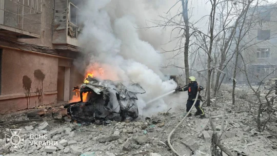 Ruské útoky balistickými zbraněmi si v Charkově vyžádaly 15 raněných