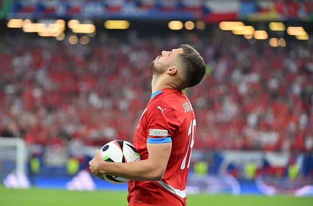 Jurásek je blízko comebacku, ale na kemp neodjel. Slavia bez dvou dalších hráčů