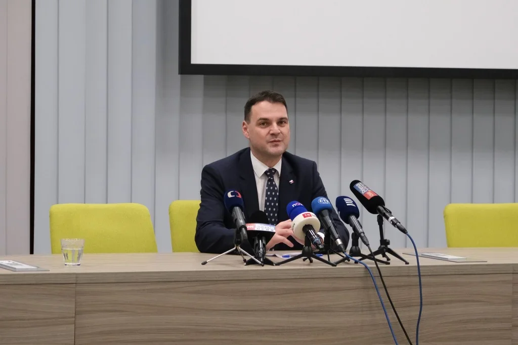 Půjde „na kobereček“? Macinka si pozve ukrajinského velvyslance kvůli kritice Okamury