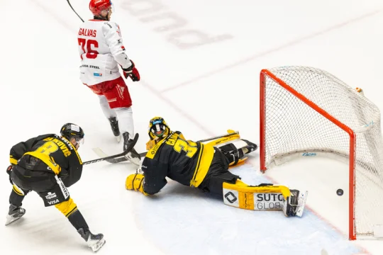 Oceláři udolali Litvínov v prodloužení, po změně trenéra vyhráli i čtvrtý zápas