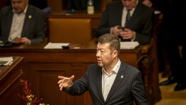 Pokus o odvolání „pindala“ Okamury je plané gesto. Demokratická opozice mohla udělat mnohem víc