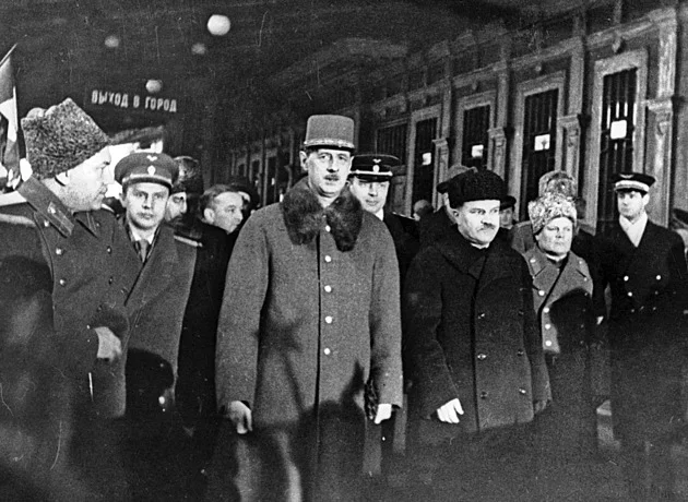 V čem se mýlí Petr Pithart? Stejně jako Beneš se zachoval i „ctihodný“ de Gaulle