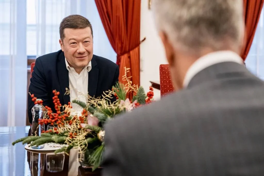 Senátoři se spojili proti Okamurovi. Kvůli jeho projevu apelují na Babiše