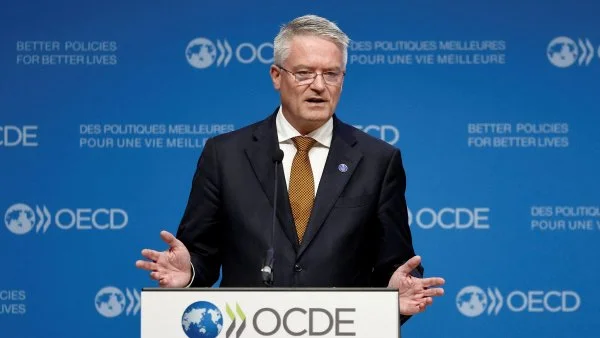 Země OECD se shodly na aktualizaci globální dohody o minimální dani, která prý řeší obavy Spojených států