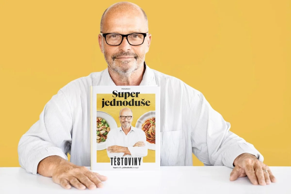 Je neuvěřitelně činorodý a pořád mě baví, říká muž, který vydává kuchařky Zdeňka Pohlreicha