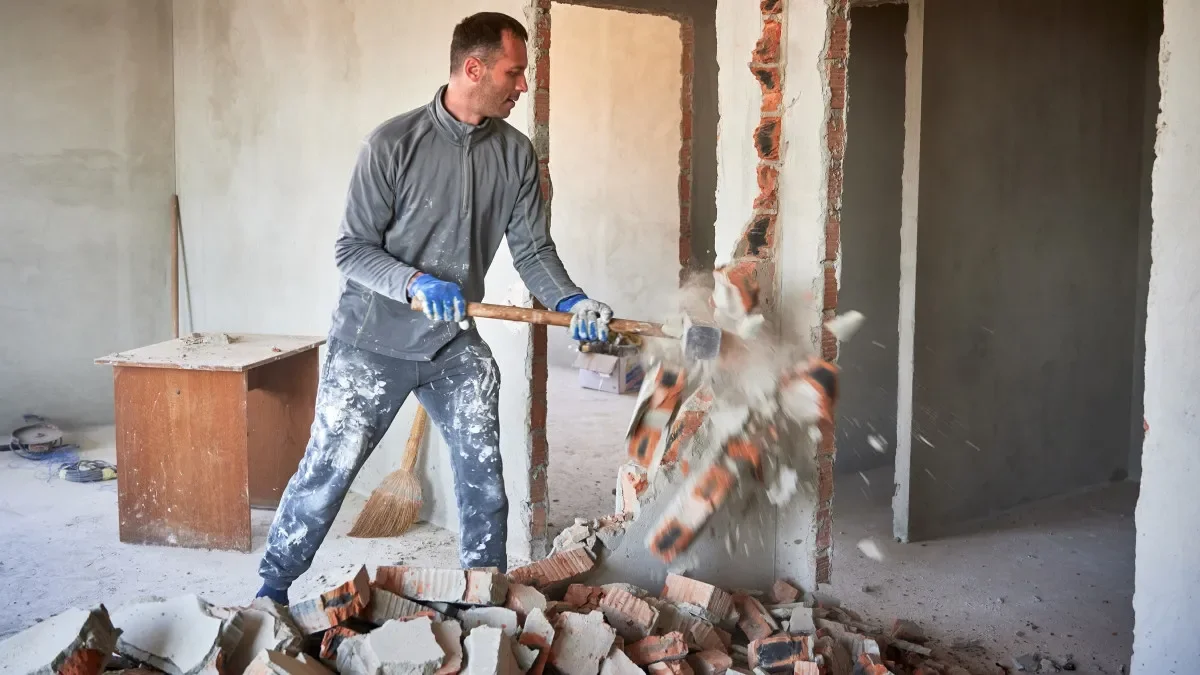 Starší byty loni zdražily o 17 procent, rostly i ceny nájmů, domů a pozemků