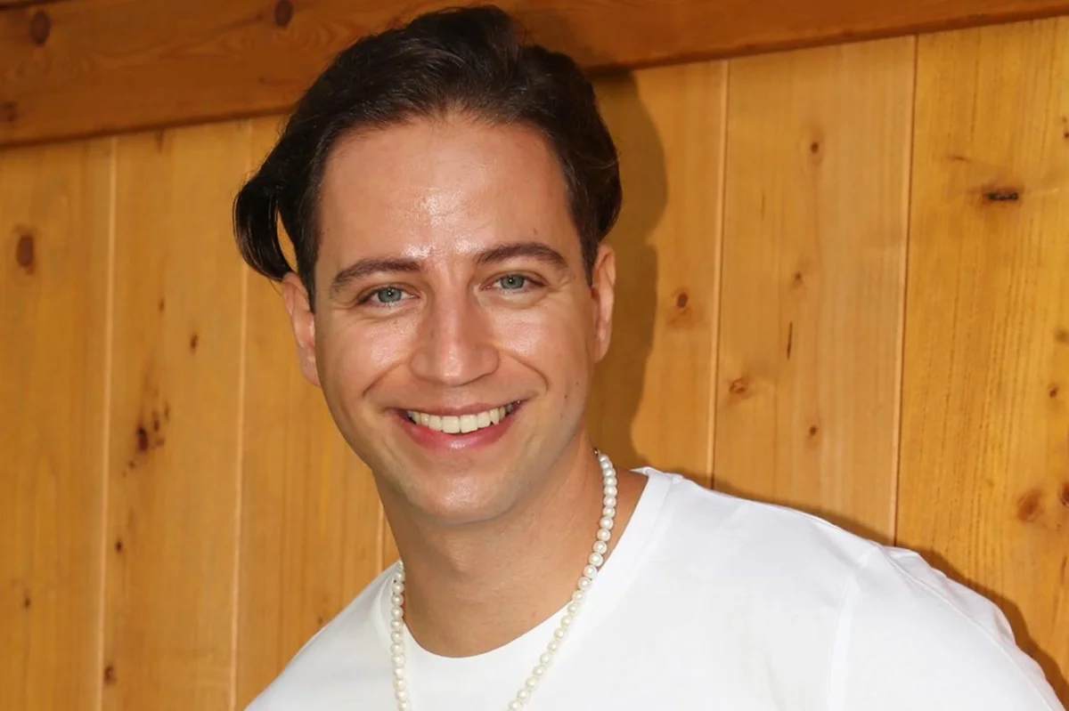 Jak bydlí Milan Peroutka: Byt v Praze přeměnil na farmu. Pěstuje tu ovoce, zeleninu i bylinky