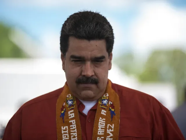 Maduro se ženou byli převezeni z věznice k soudu na Manhattan