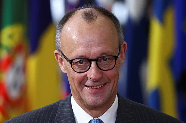 Co unést neonacistu Merze? Medveděv by přál Madurův osud i dalším lídrům