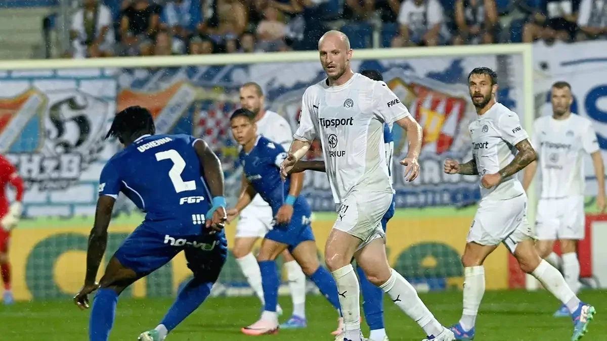 Kritický týden pro Krmenčíka. Ve hře je konec na Slovácku